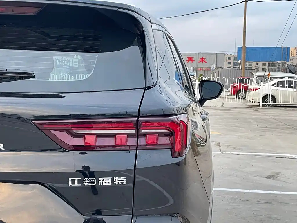 FORD EQUATOR SPORT 2024