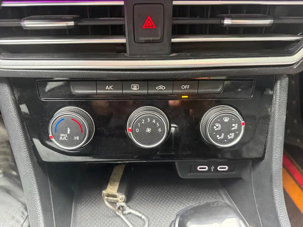 VOLKSWAGEN SAGITAR 2024