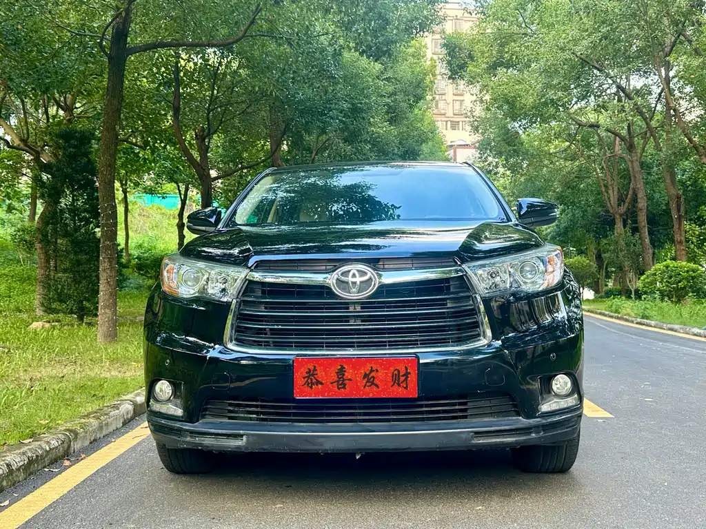 TOYOTA HIGHLANDER 2015