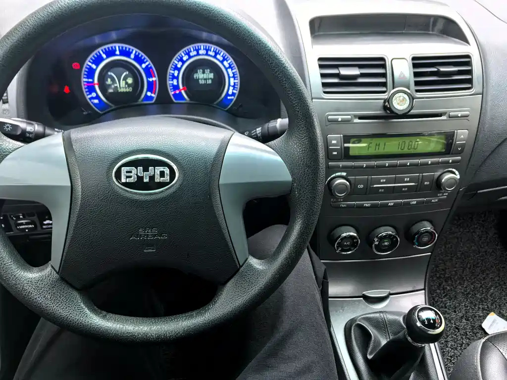 BYD L3 2015
