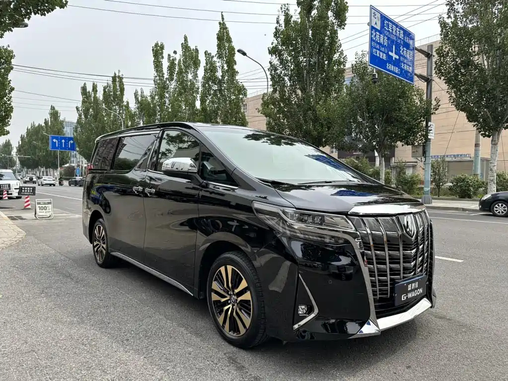 TOYOTA ALPHARD 2018