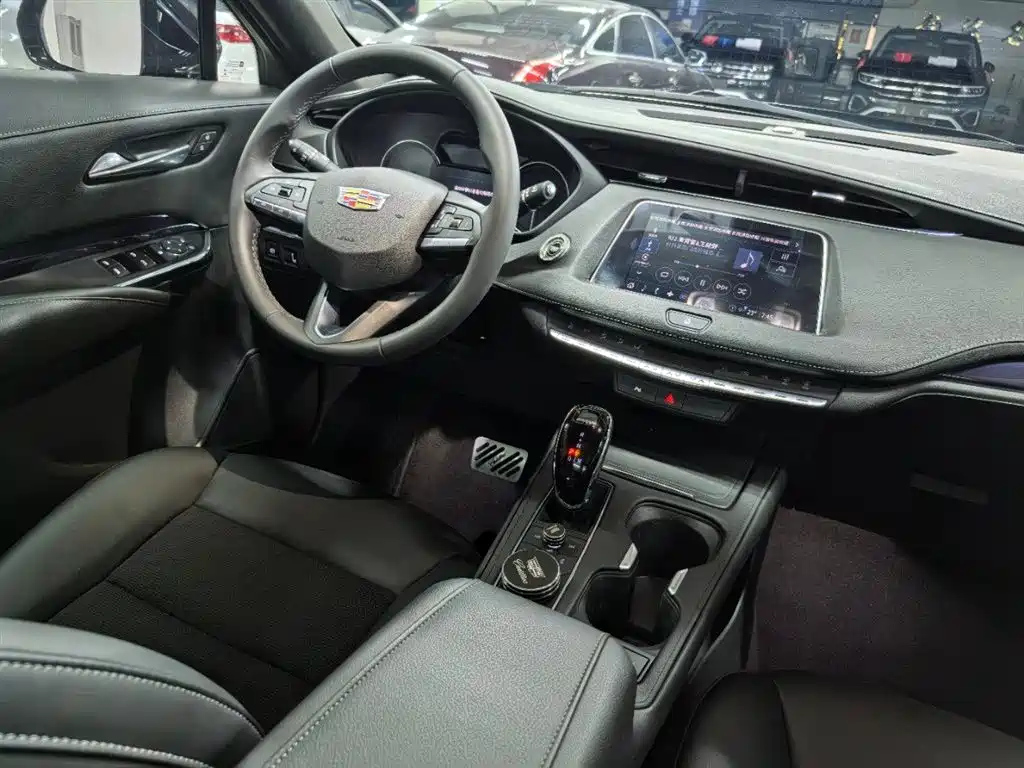 CADILLAC XT4 2022