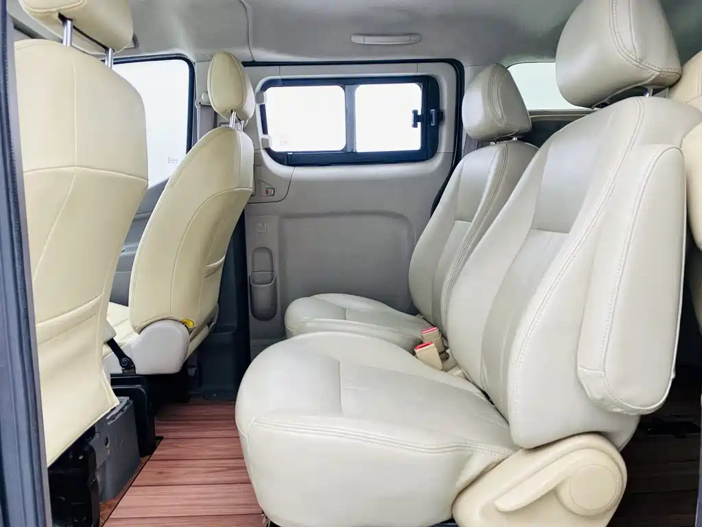 NISSAN NV200 2016