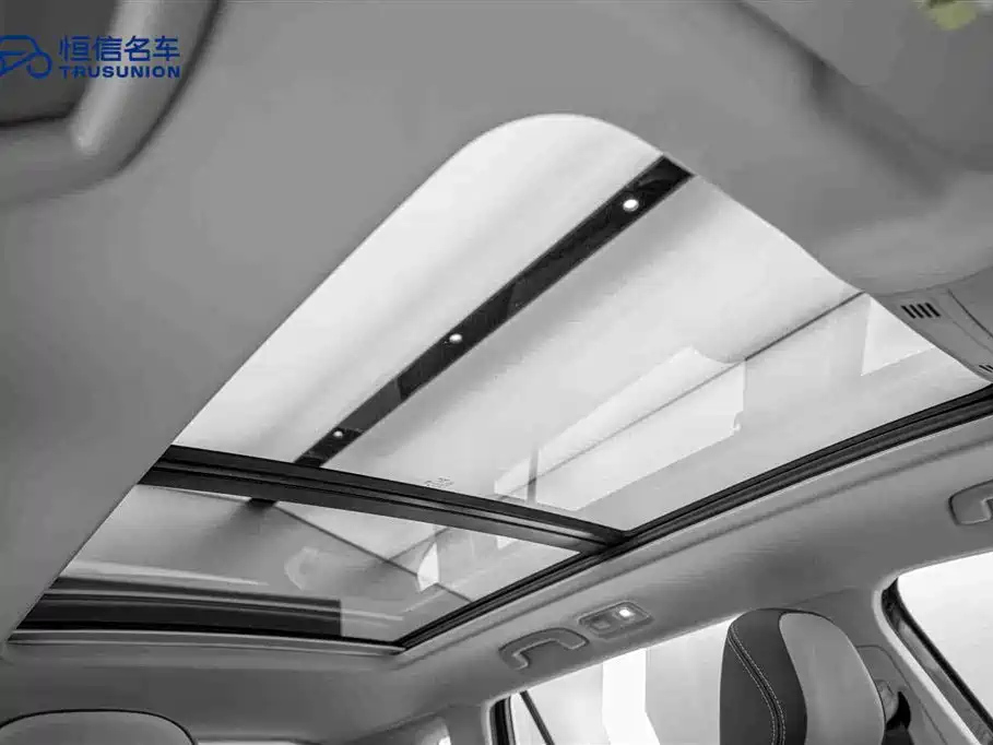 VOLKSWAGEN TAYRON 2025