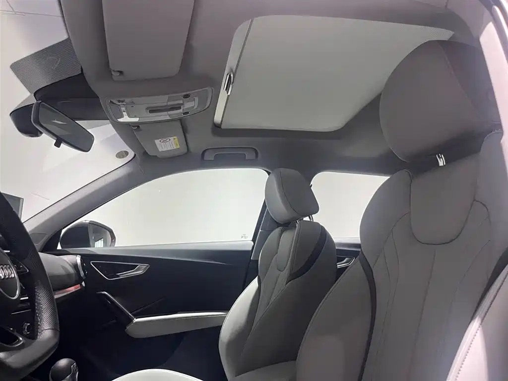 AUDI Q2L 2025