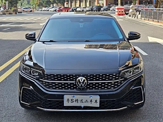 VOLKSWAGEN PASSAT 2024