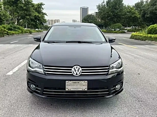 VOLKSWAGEN BORA 2013