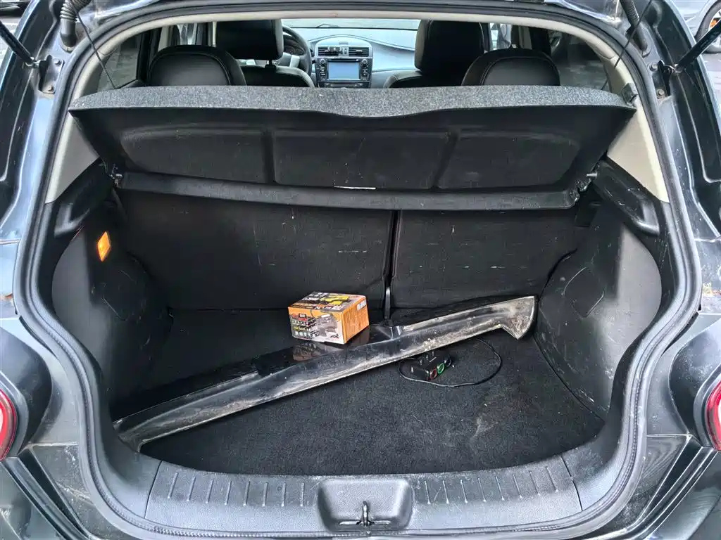 NISSAN TIIDA TIIDA 2012