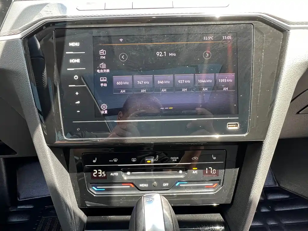 VOLKSWAGEN MAGOTAN 2023