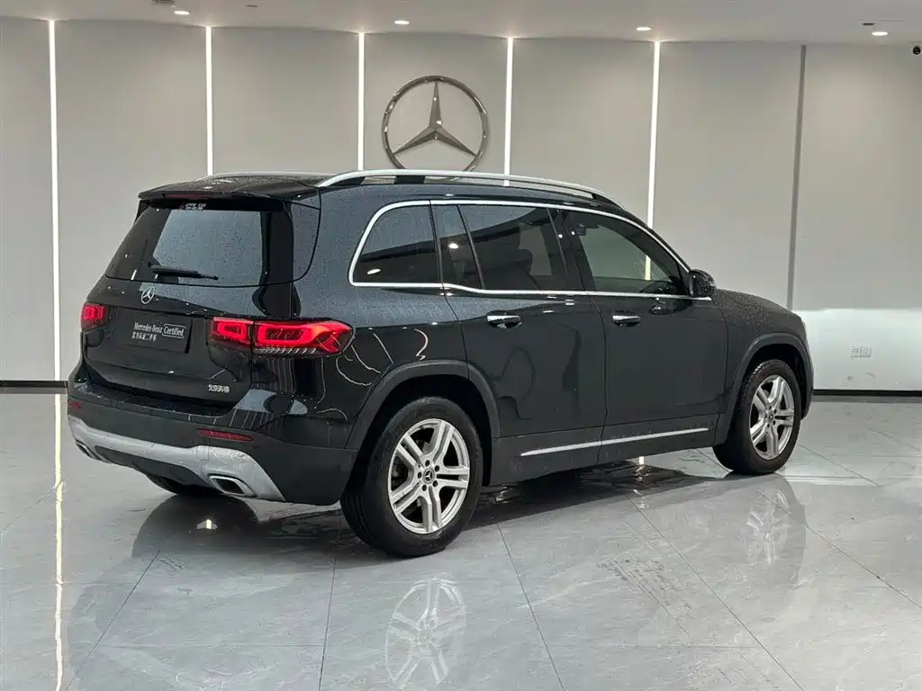 MERCEDES BENZ GLB 2021