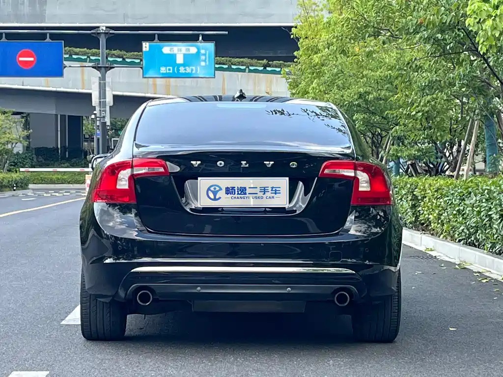 VOLVO S60 2017