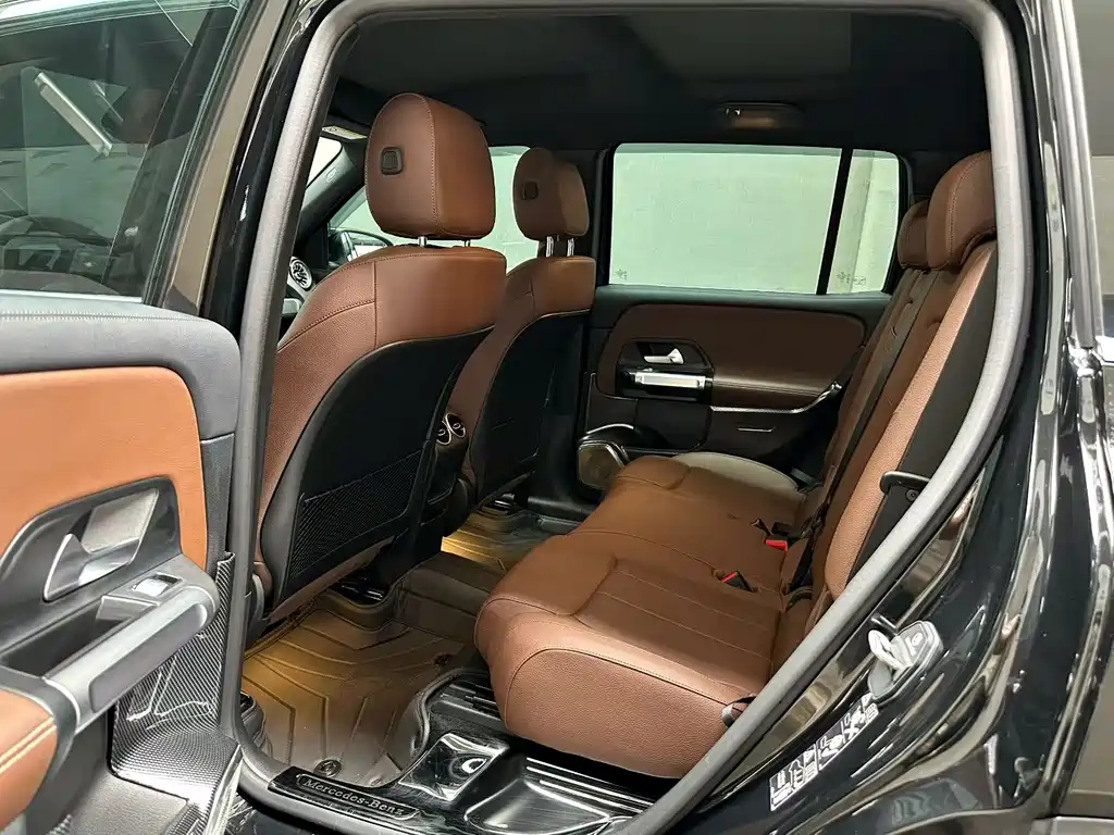 MERCEDES BENZ GLB 2024