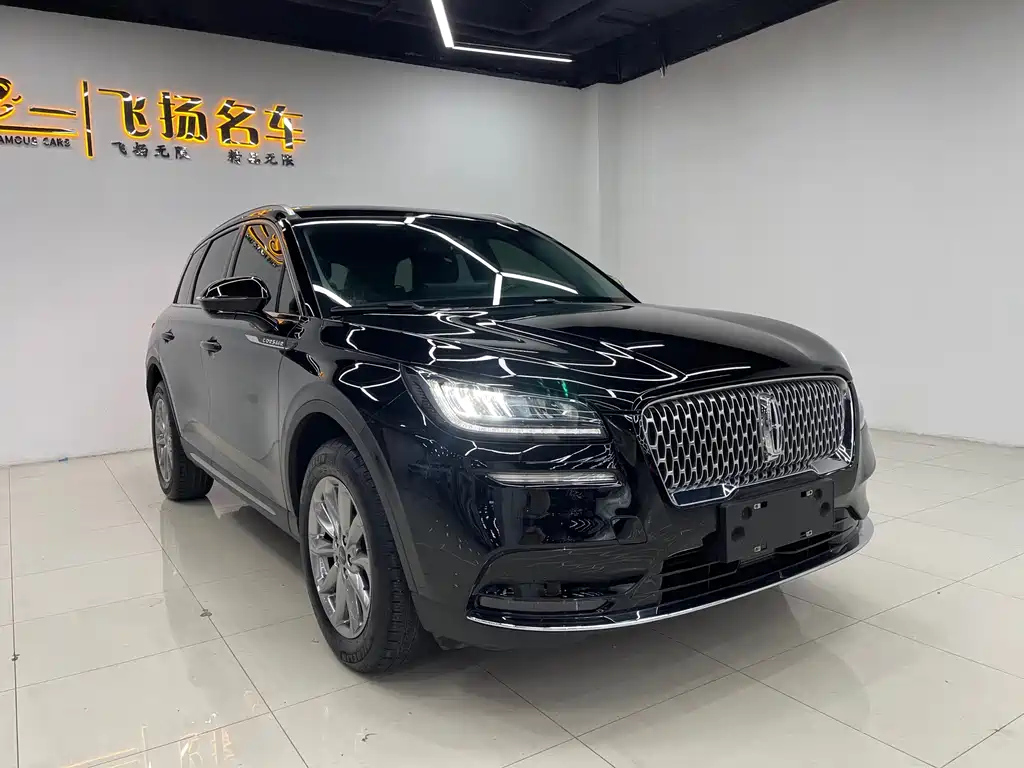 LINCOLN ADVENTURER 2021