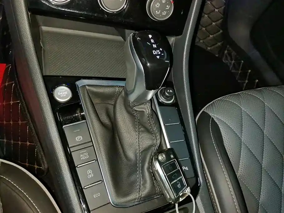 VOLKSWAGEN SAGITAR 2024