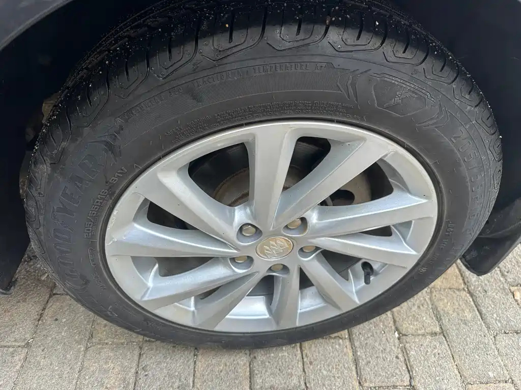 BUICK VERANO 2015