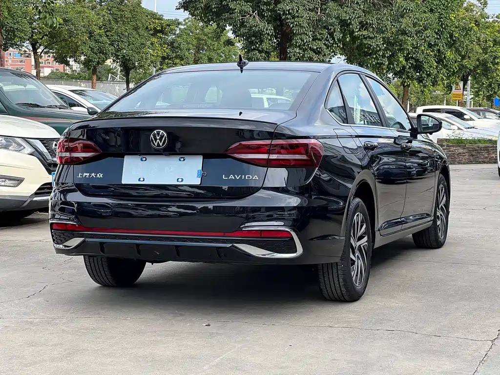 VOLKSWAGEN LAVIDA 2024