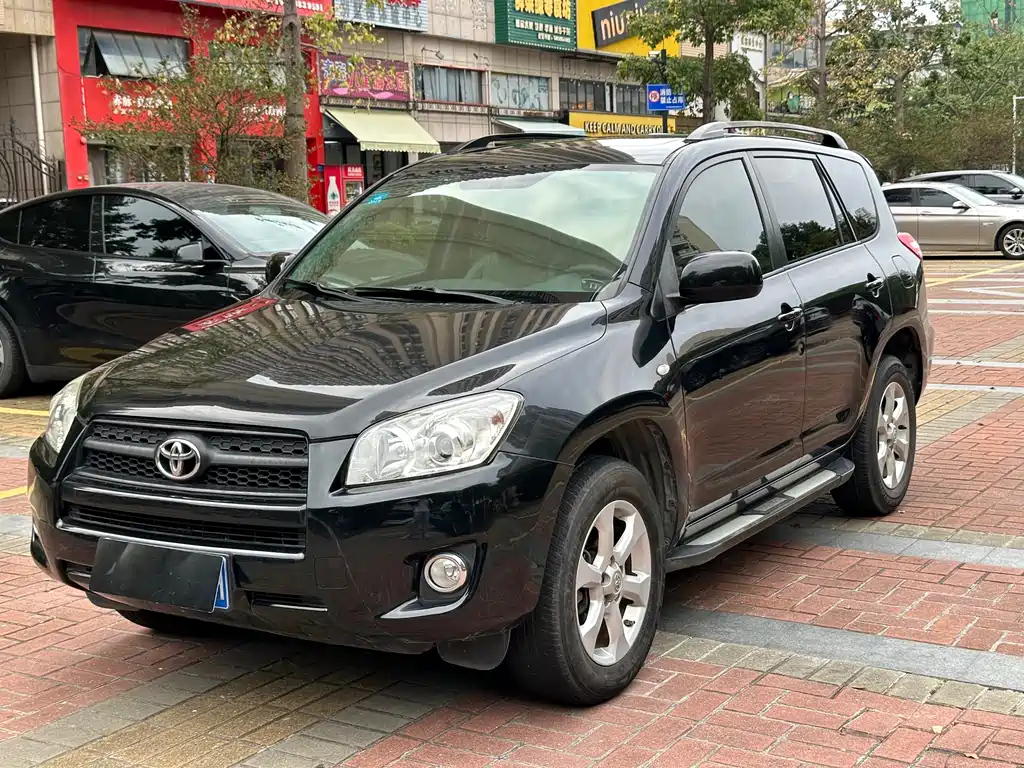 TOYOTA RAV4 RONGFANG 2011