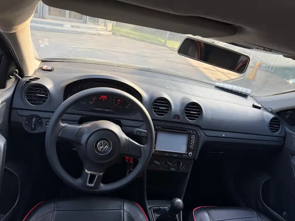 VOLKSWAGEN JETTA 2014