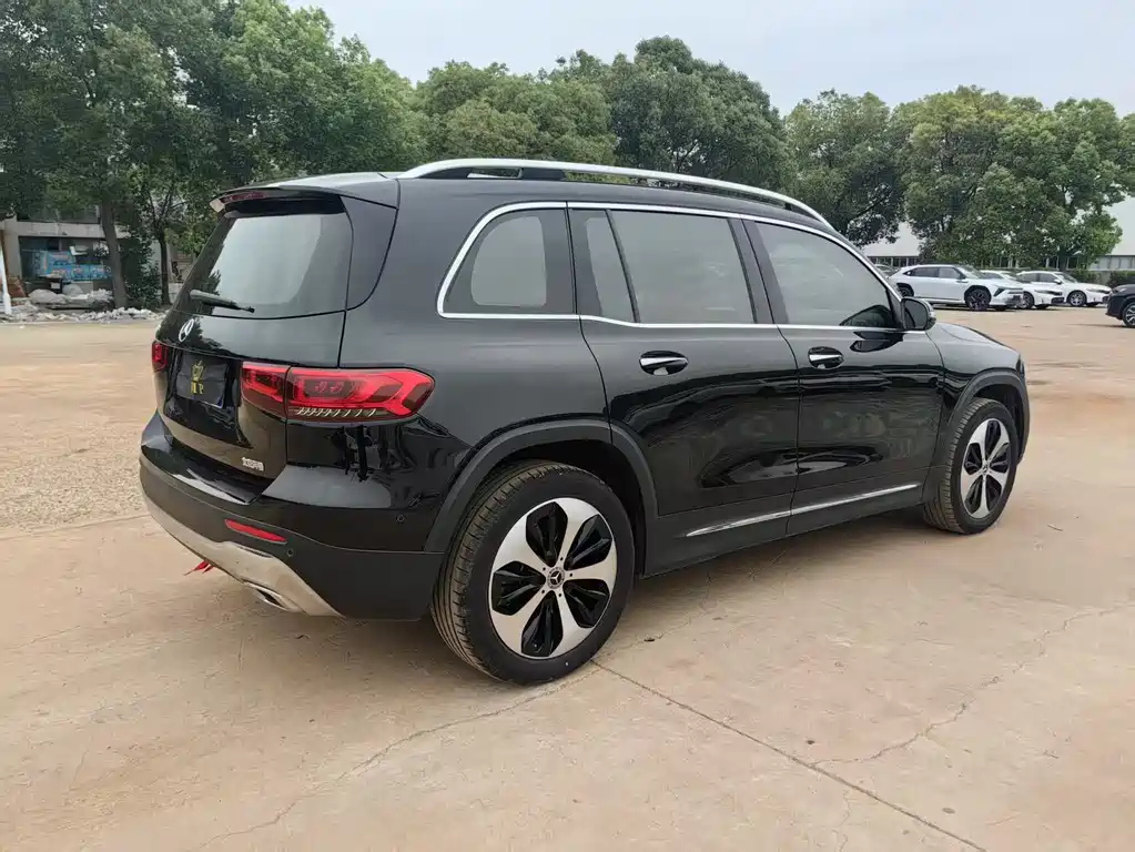 MERCEDES BENZ GLB 2023