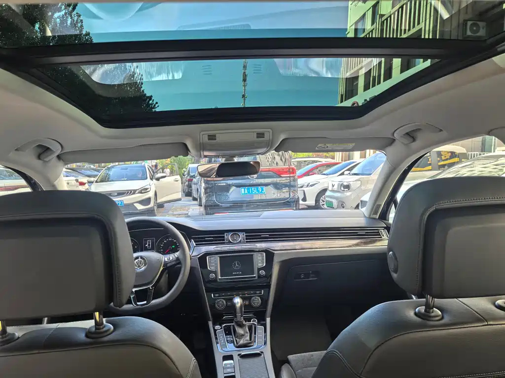 VOLKSWAGEN MAGOTAN 2017