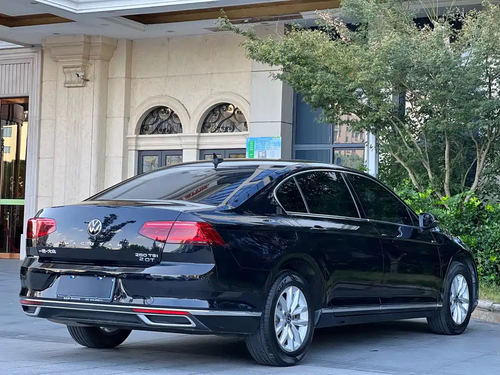 VOLKSWAGEN MAGOTAN 2019