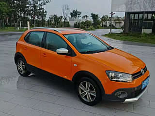 VOLKSWAGEN POLO  2012