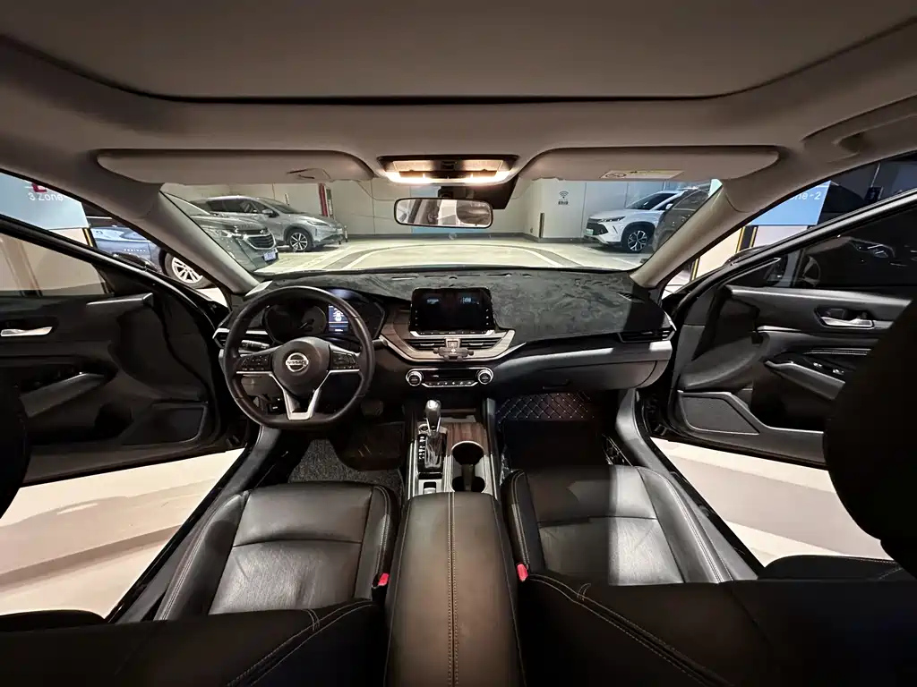 NISSAN TEANA 2021
