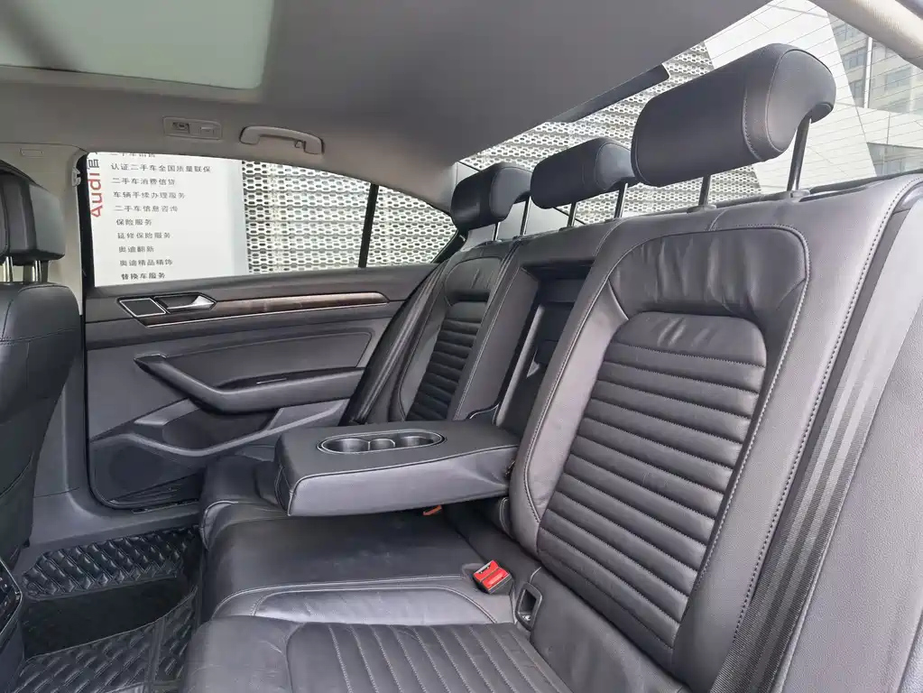 VOLKSWAGEN MAGOTAN 2019