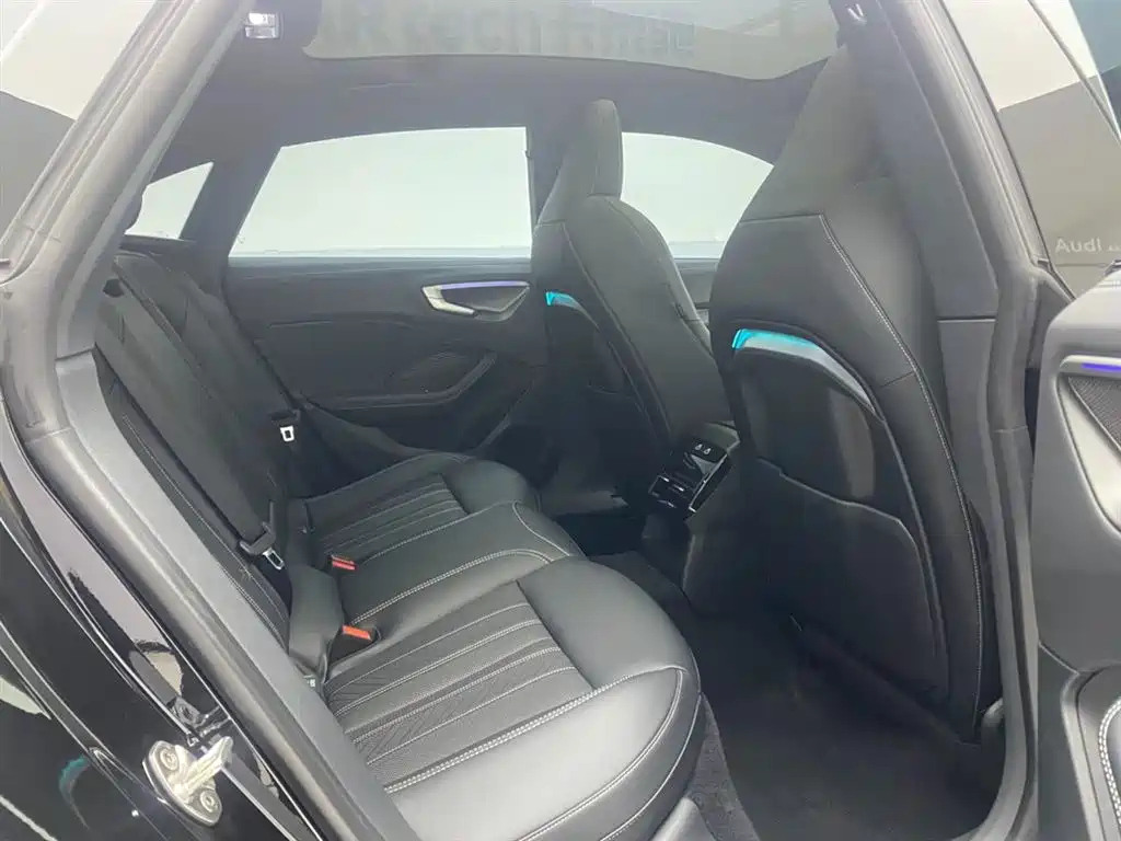 AUDI A5L SPORTBACK 2025