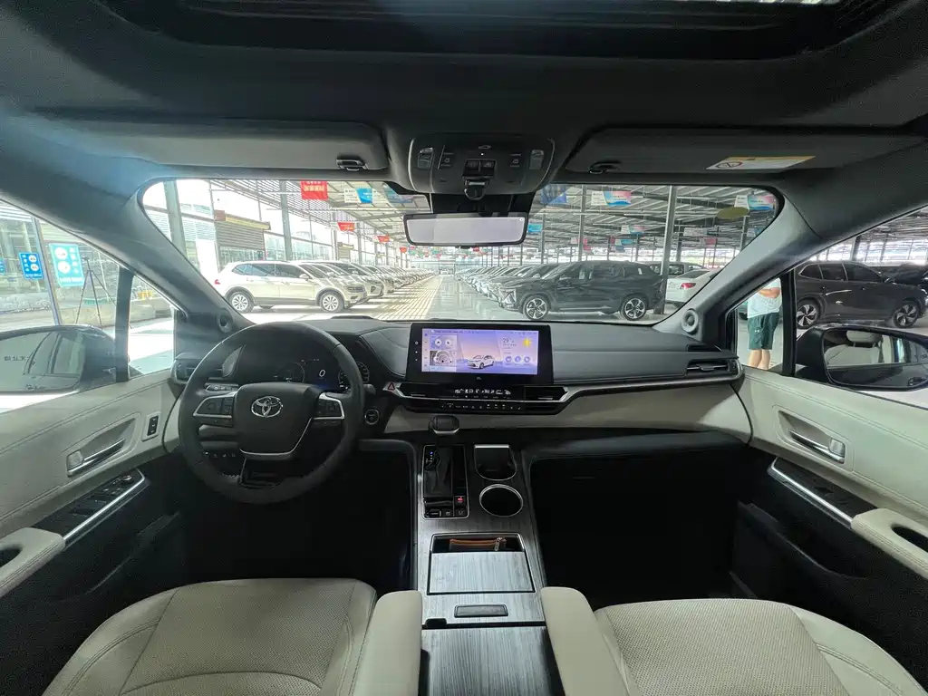 TOYOTA SIENNA SIENNA 2024