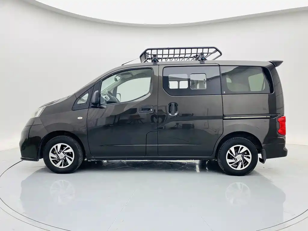 NISSAN NV200 2016