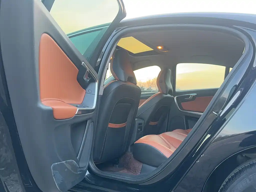 VOLVO S60 IMPORT 2013