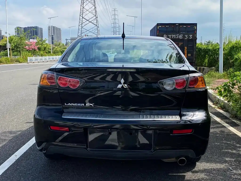 MITSUBISHI LANCER EX 2014