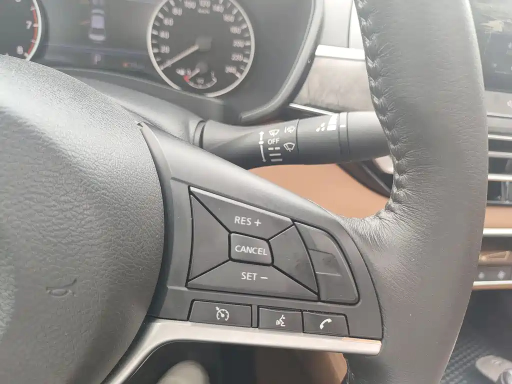 NISSAN TEANA 2023