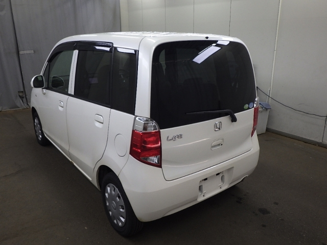HONDA LIFE 2011