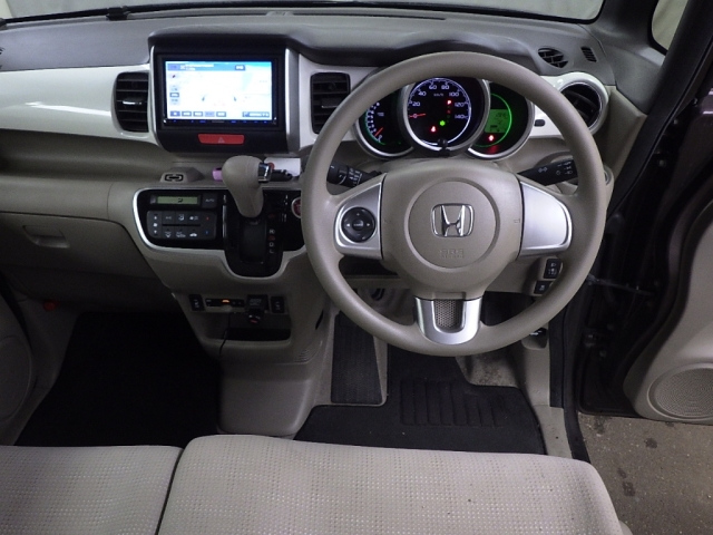 HONDA N BOX PLUS 2016