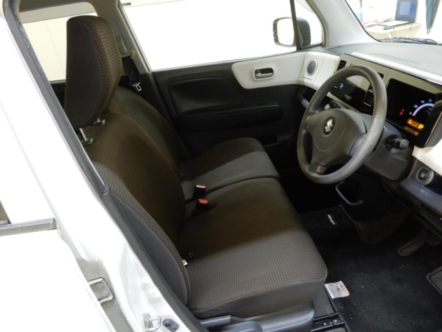 SUZUKI MRWAGON 2012