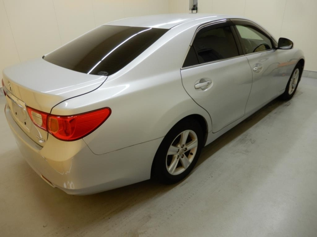 TOYOTA MARK X 2012