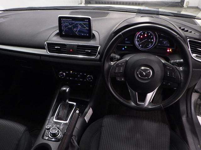 MAZDA AXELA 2016
