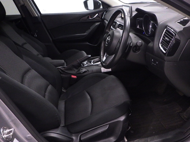 MAZDA AXELA 2016