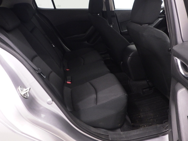 MAZDA AXELA 2016