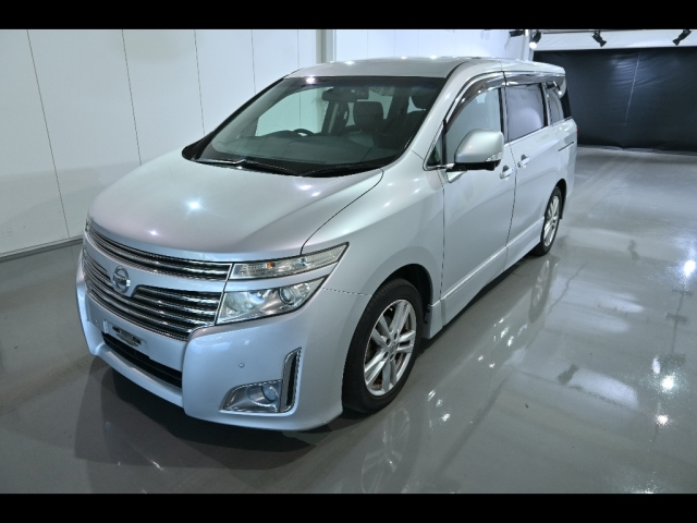 NISSAN ELGRAND 2010