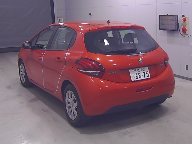 PEUGEOT 208 2016