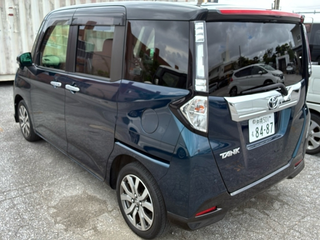 TOYOTA TANK 2017