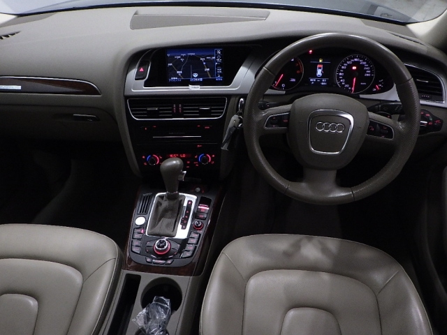 AUDI A4 2010