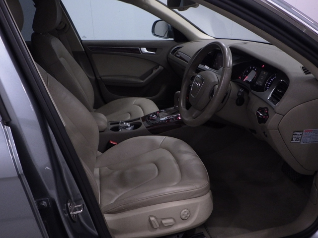 AUDI A4 2010