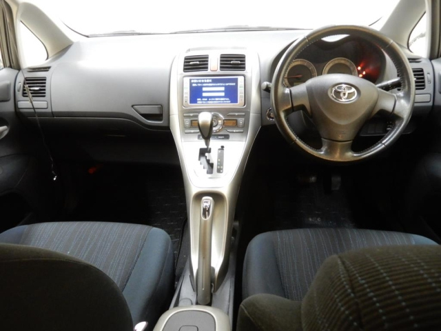 TOYOTA AURIS 2009
