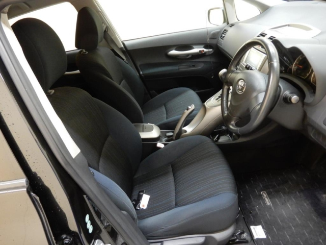 TOYOTA AURIS 2009