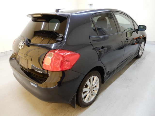 TOYOTA AURIS 2009