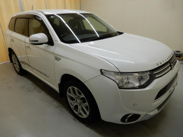 MITSUBISHI OUTLANDER PHEV 2014